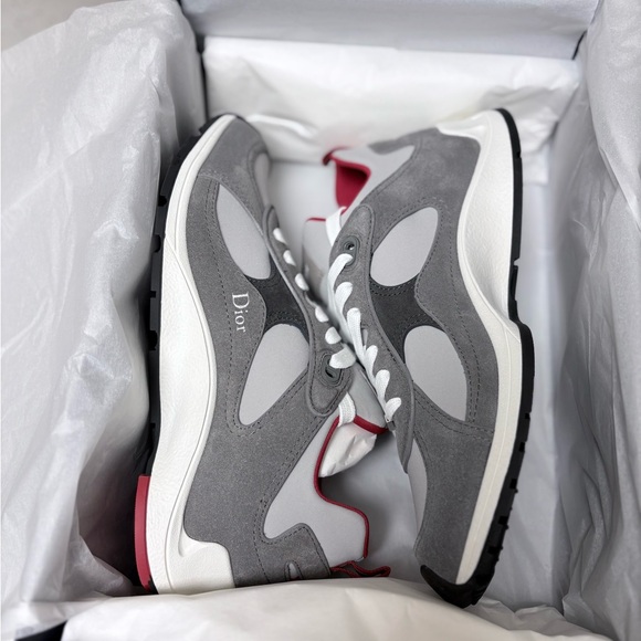 Dior Mile Sneaker
Gray Suede with Gray and Red Neoprene - Picture 3 of 8
